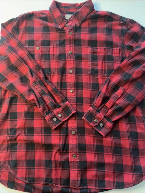 Duluth Trading Co Other - EUC Men's Duluth Red & Black Plaid Button-Down Shirt (KB7)